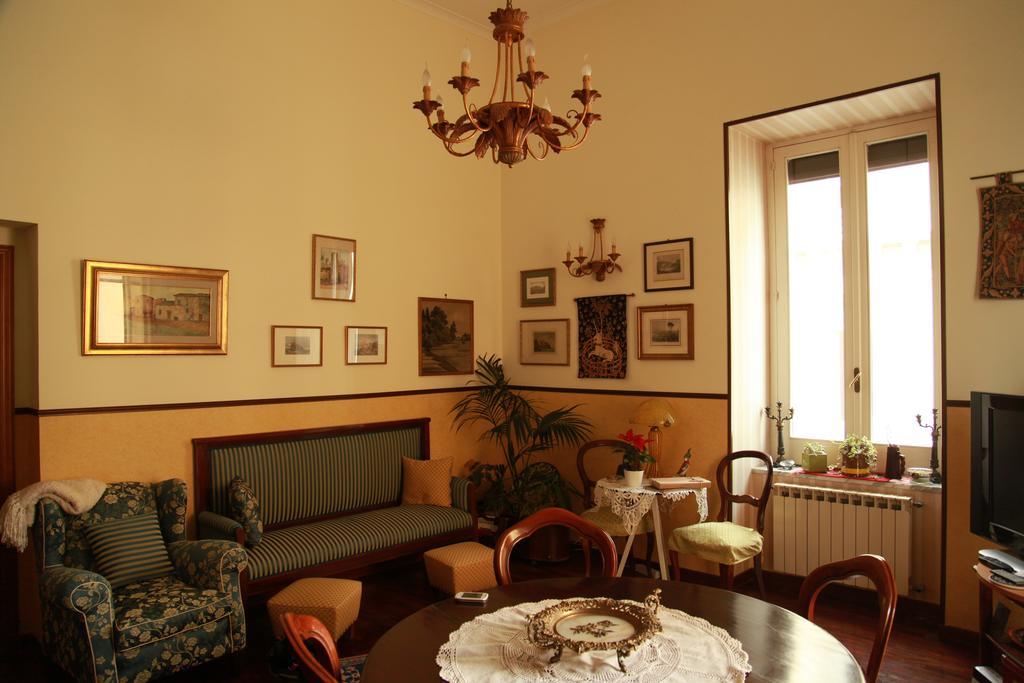 Couette-café Latomare Naples